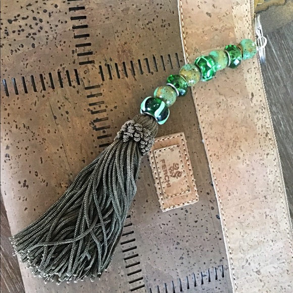 FINAL…Irish Green Key Chain.  Luck of Irish - Picture 5 of 8